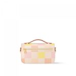 Louis Vuitton N40749 Pochette Métis East West Peach
