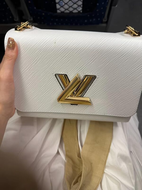 Image #1 from Eleanor